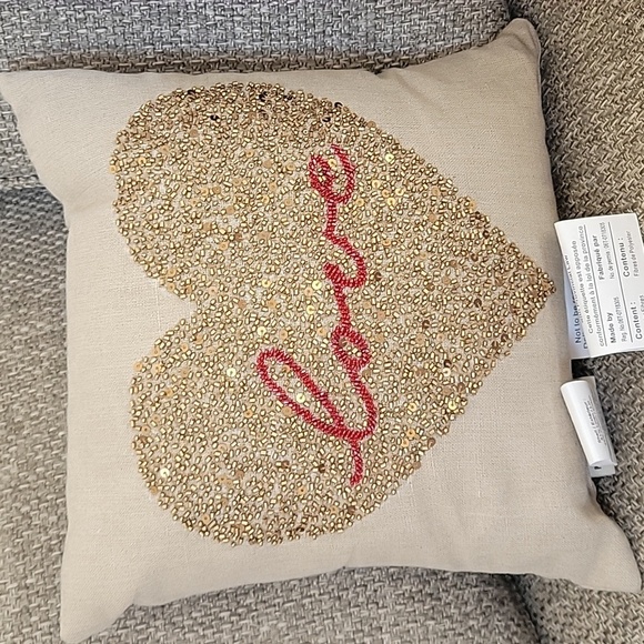 Pottery Barn Love 12x12‎ Red Beaded Gold Sequins Love Pillow - Picture 1 of 8